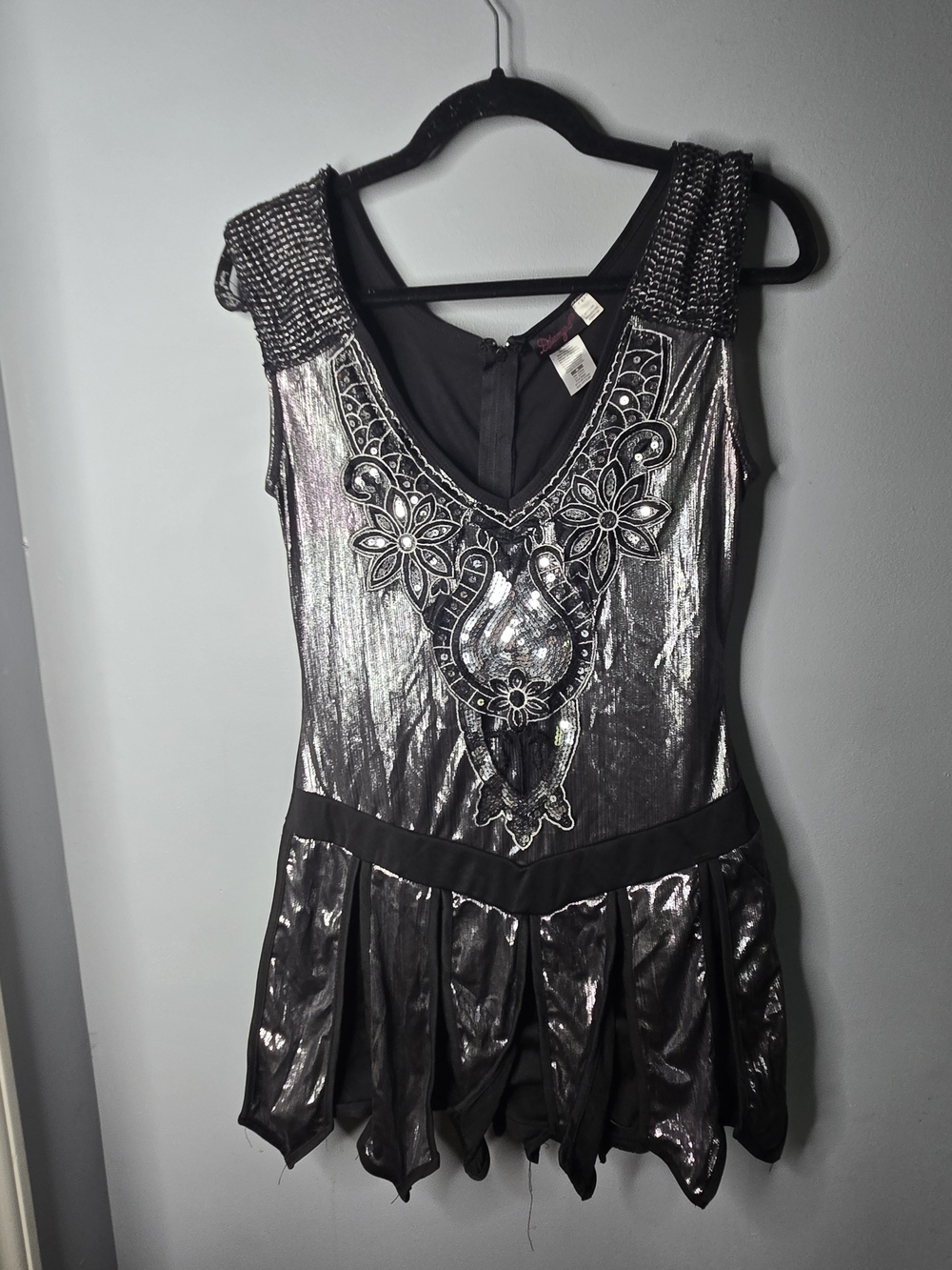 Dreamgirl Warrior Goddess Costume Dress Women's Medium Silver & Black Halloween
